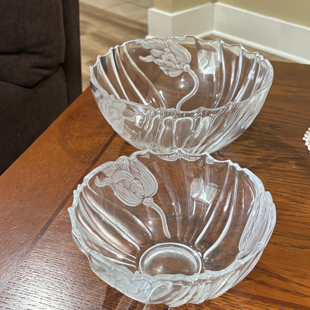Elegant Crystal Bowls with Floral Design